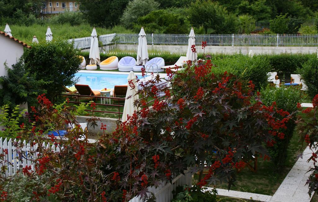 Maria-Louiza Pefki (Evia) Exterior photo